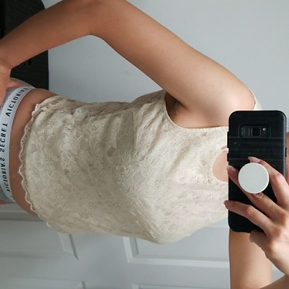 Ivory lace tank / top - Picture 8 of 8